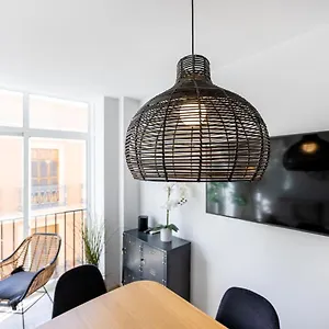 https://precioso-apartamento-en-el-centro-con-aparcamiento.hotelsinnerja.org